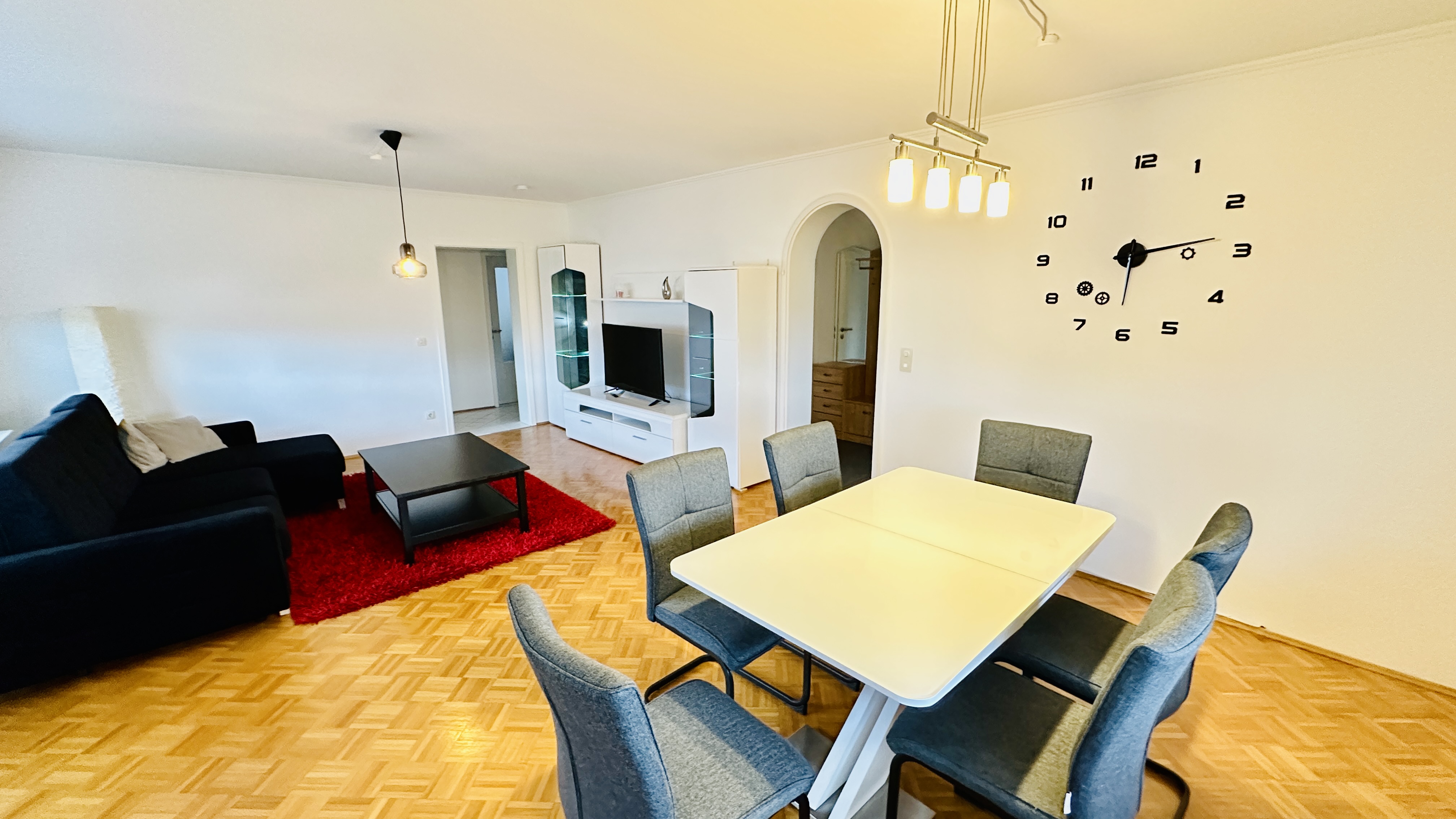 Wohnzimmer mit viel Platz